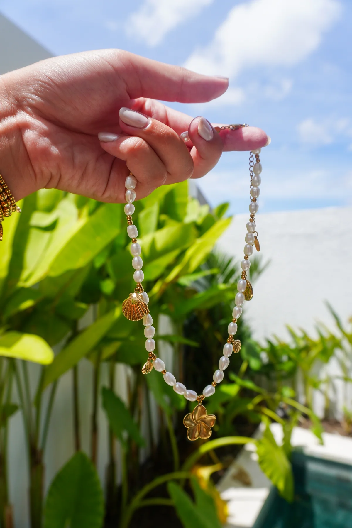Bali Ketting, Parelketting met frangipani