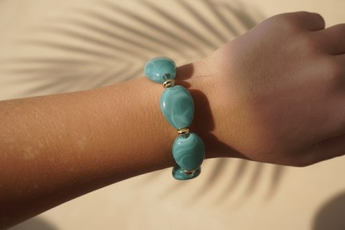 Viva Armband – Green, Kralenarmband in groen, Goudkleurige kralen · geen stainless steel